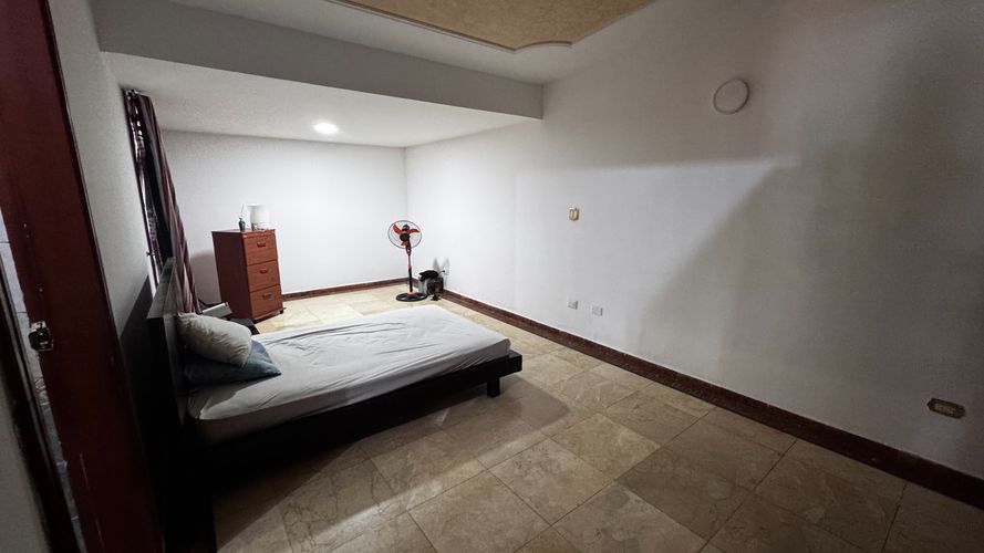 Casa de 4 alcobas en venta en Cuarto De Legua - Guadalupe, Cali, 450 m² · foto 11 de 24