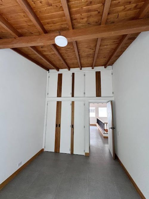 Casa de 3 alcobas en arriendo en San Lucas, Medellín, 170 m² · foto 9 de 20