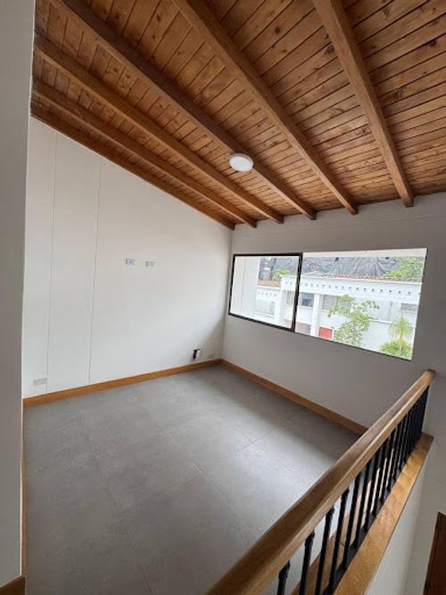 Casa de 3 alcobas en arriendo en San Lucas, Medellín, 170 m² · foto 10 de 20