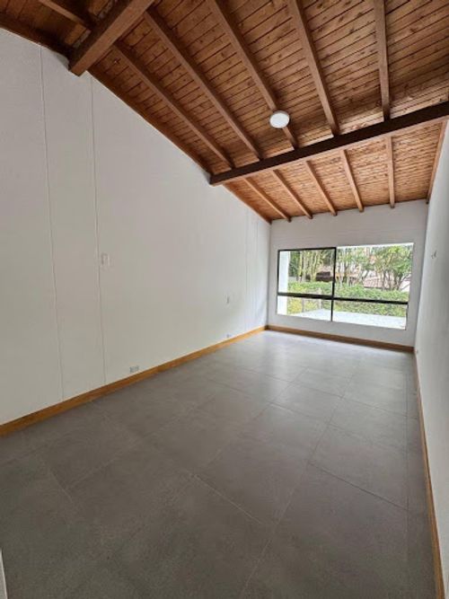 Casa de 3 alcobas en arriendo en San Lucas, Medellín, 170 m² · foto 14 de 20
