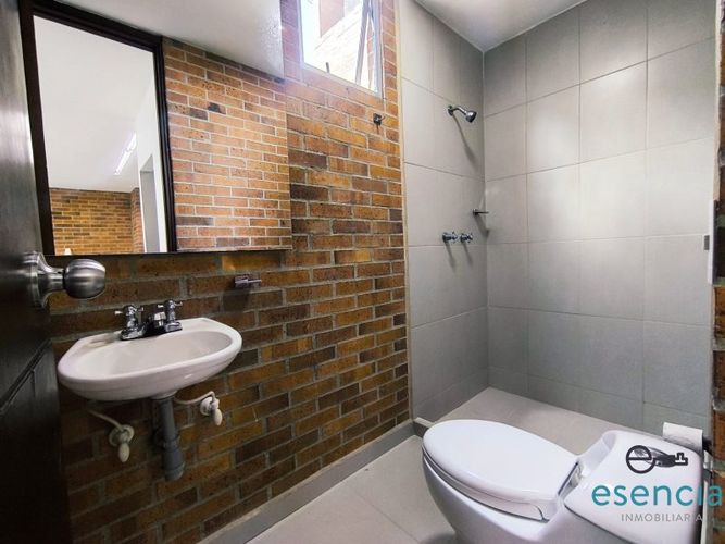 Oficina en arriendo en Loma De San Julian, Medellín, 60 m² · foto 9 de 10