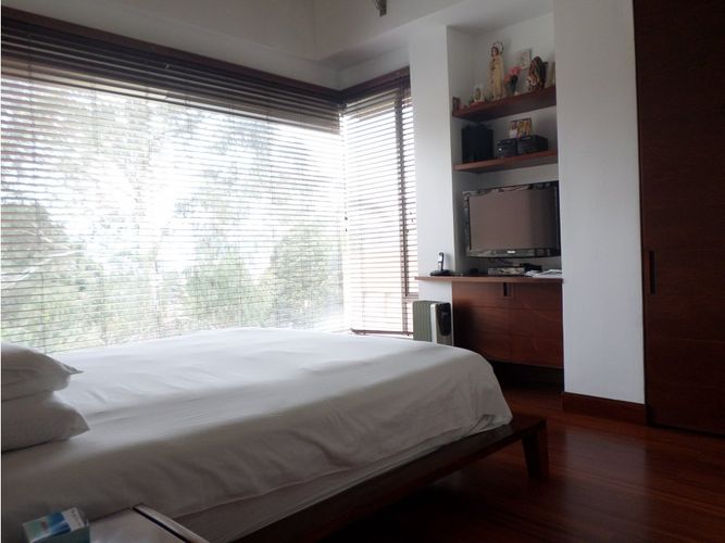 Casa de 4 alcobas en venta en Cerros De Niza, Bogotá, 269 m² · foto 11 de 19