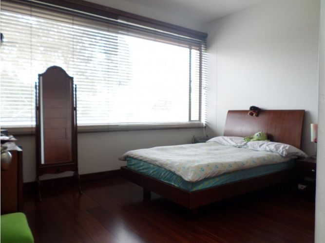 Casa de 4 alcobas en venta en Cerros De Niza, Bogotá, 269 m² · foto 13 de 19