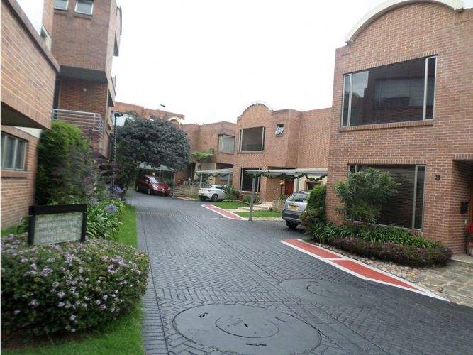 Casa de 4 alcobas en venta en Cerros De Niza, Bogotá, 269 m² · foto 19 de 19