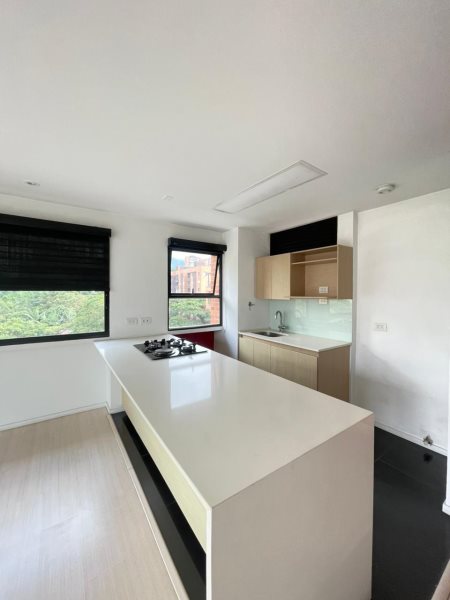 Apartamento en arriendo en Loma De Las Brujas, Envigado · foto 2 de 14