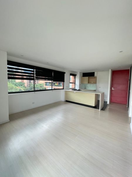 Apartamento en arriendo en Loma De Las Brujas, Envigado · foto 3 de 14