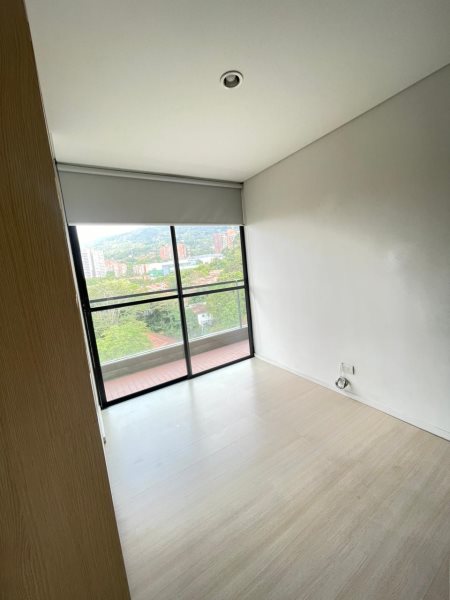 Apartamento en arriendo en Loma De Las Brujas, Envigado · foto 12 de 14