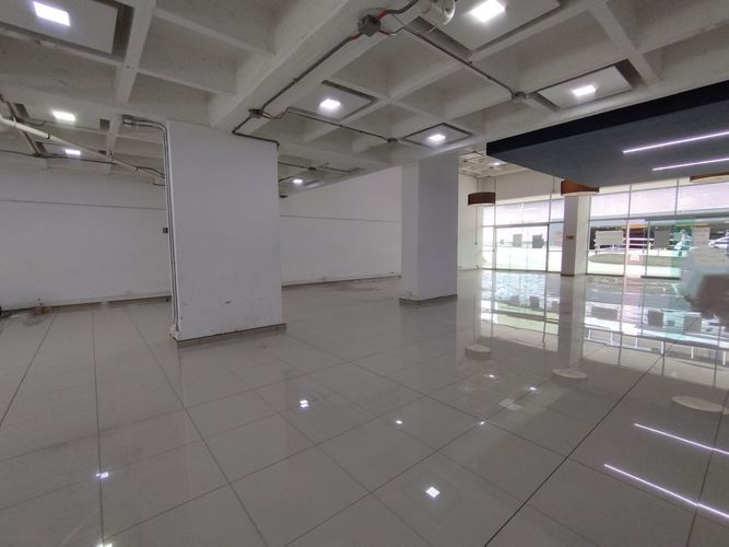 Oficina en arriendo en El Poblado, Medellín, 500 m² · foto 8 de 20