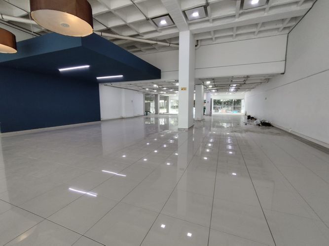 Oficina en arriendo en El Poblado, Medellín, 500 m² · foto 9 de 20