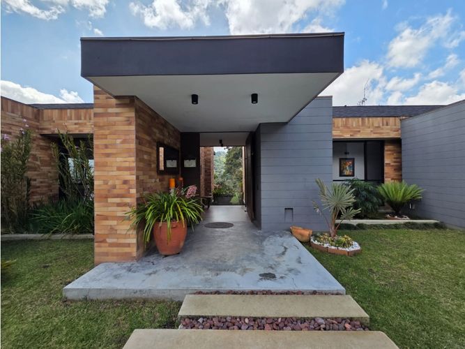 Finca en venta en Don Diego, El Retiro, 220 m² · foto 2 de 19