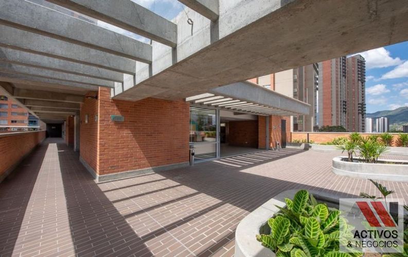 Apartamento de 3 alcobas en venta en Loma De San Jose, Sabaneta, 87 m² · foto 10 de 24