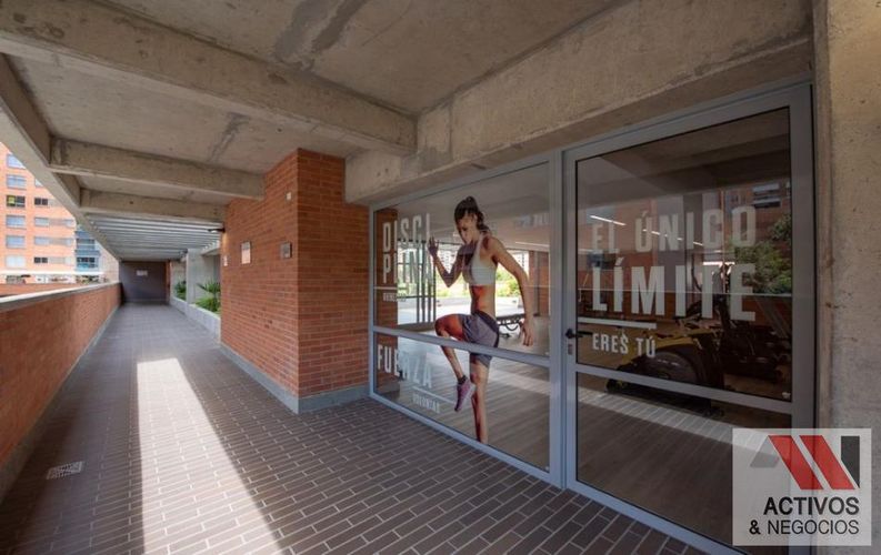 Apartamento de 3 alcobas en venta en Loma De San Jose, Sabaneta, 87 m² · foto 11 de 24