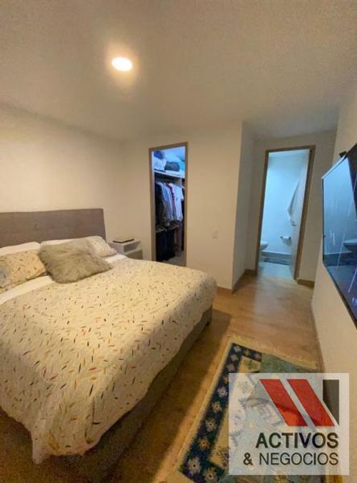 Apartamento de 3 alcobas en venta en Loma De San Jose, Sabaneta, 87 m² · foto 15 de 24