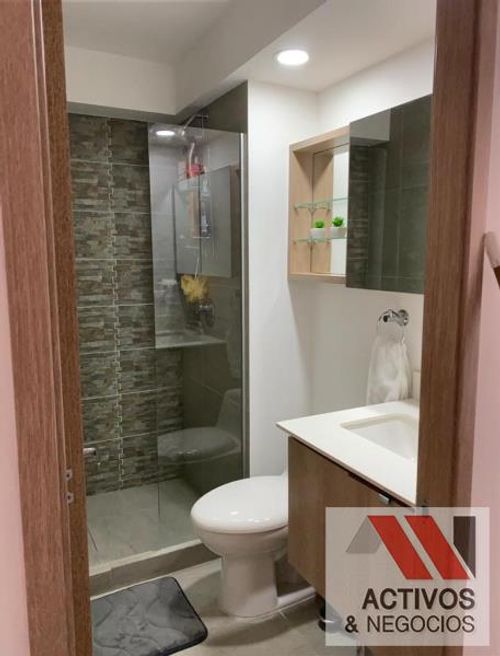 Apartamento de 3 alcobas en venta en Loma De San Jose, Sabaneta, 87 m² · foto 17 de 24