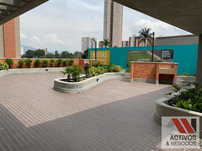 Apartamento de 3 alcobas en venta en Loma De San Jose, Sabaneta, 87 m² · foto 23 de 24