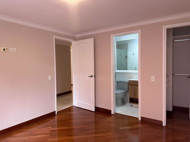 Apartamento de 3 alcobas en arriendo en El Poblado, Medellín, 150 m² · foto 13 de 20