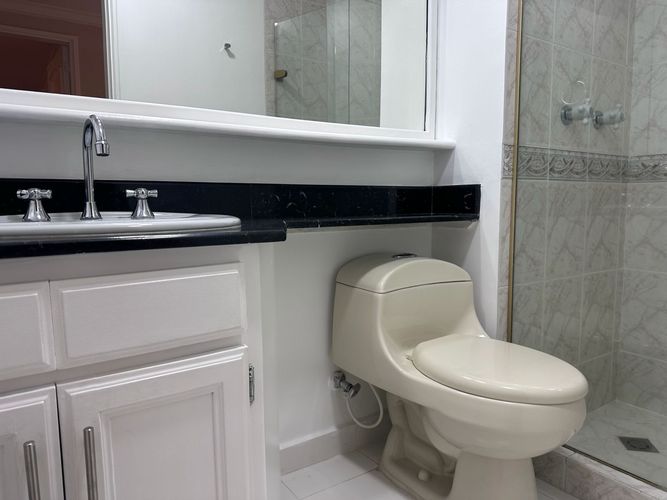 Apartamento de 3 alcobas en arriendo en El Poblado, Medellín, 150 m² · foto 19 de 20