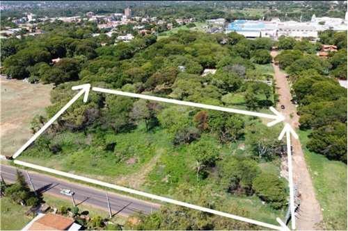 D.G. En venta terreno de gran dimensión sobre Laguna Grande, a pasos del Shopping Pinedo — foto 3