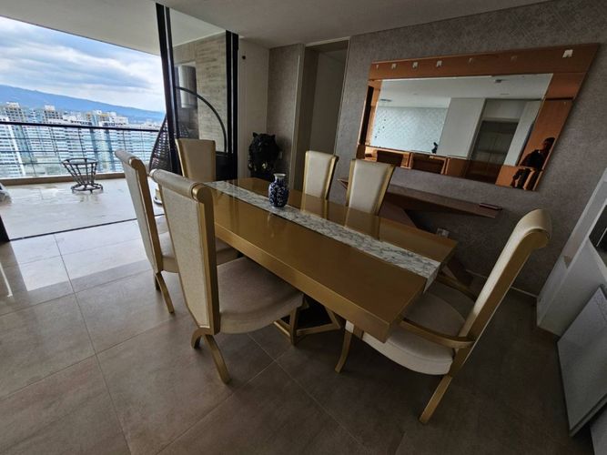 Apartamento de 3 alcobas en venta en Lagos Del Cacique, Bucaramanga, 163 m² · foto 6 de 13