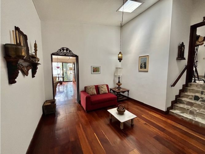 Casa de 5 alcobas en venta en Arboledas, Cali, 670 m² · foto 3 de 22