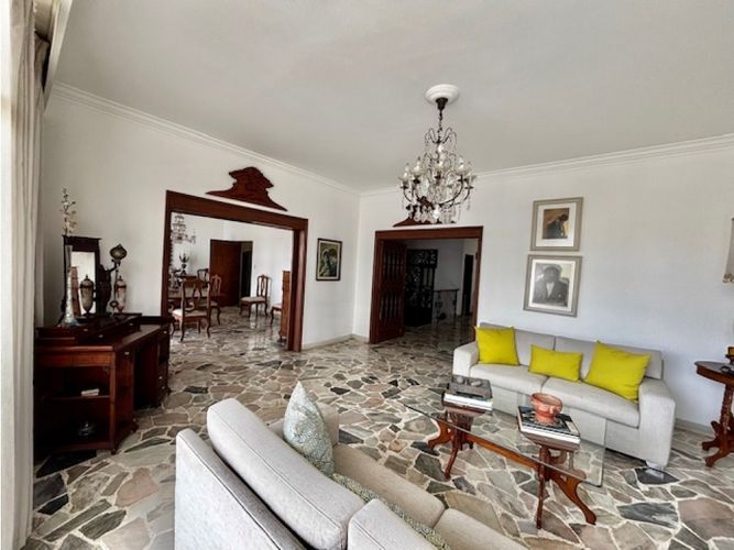 Casa de 5 alcobas en venta en Arboledas, Cali, 670 m² · foto 10 de 22
