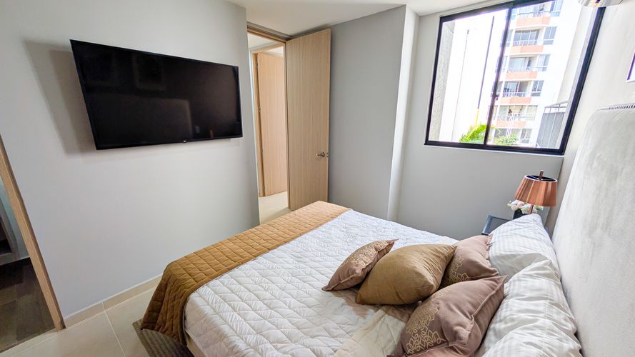 Apartamento de 3 alcobas en venta en Sagrado Corazon, Girón, 68 m² · foto 10 de 20