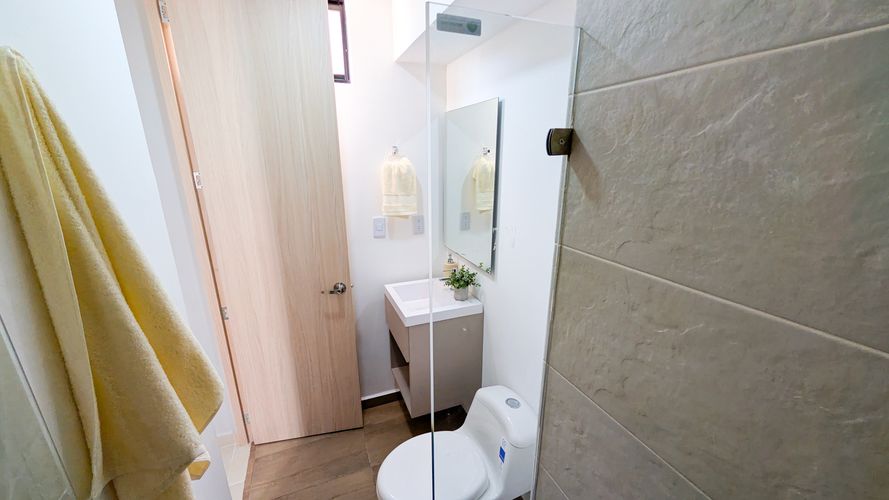 Apartamento de 3 alcobas en venta en Sagrado Corazon, Girón, 68 m² · foto 14 de 20