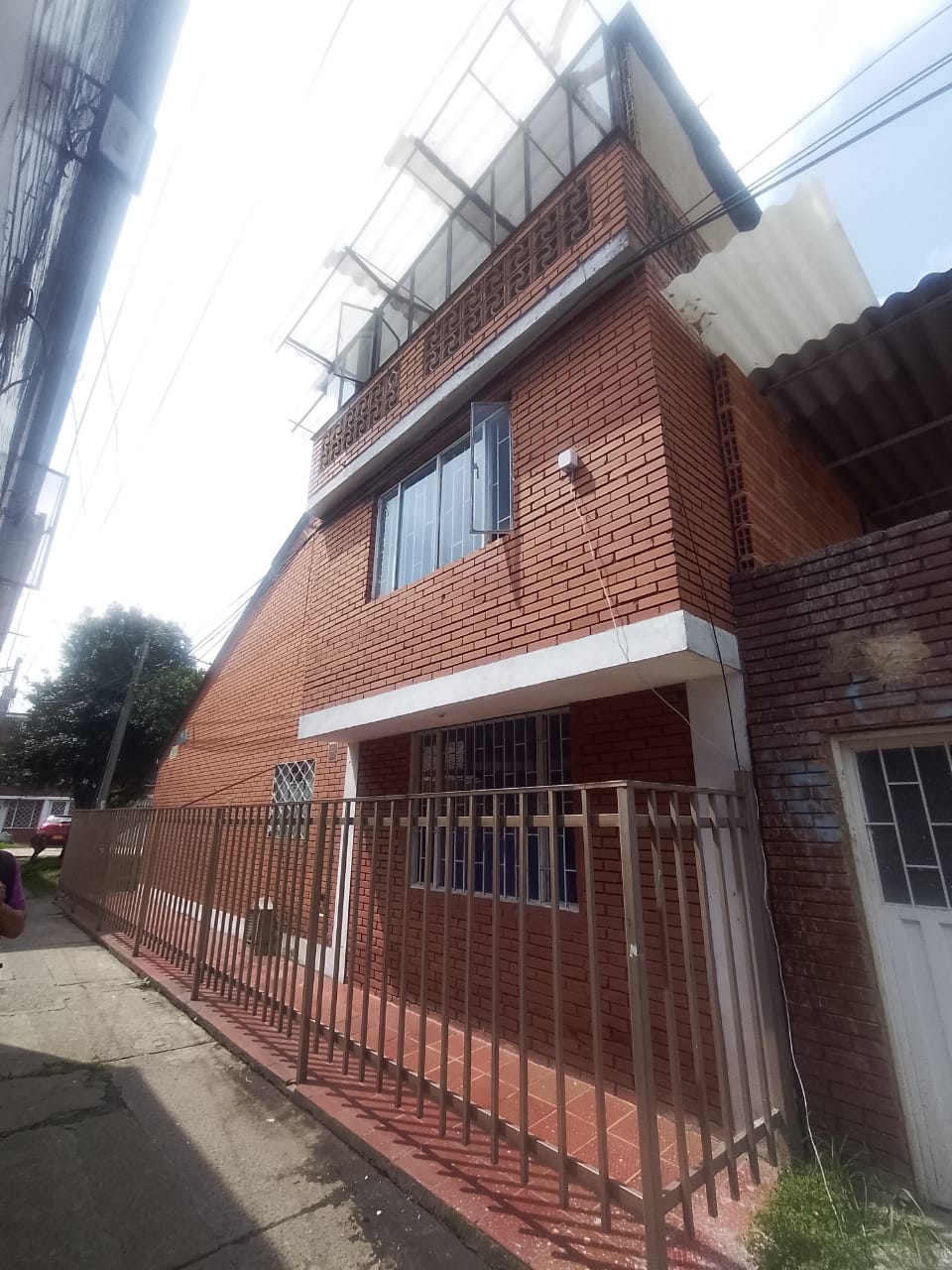 Casa en venta en Engativá, Bogotá · foto 2 de 24