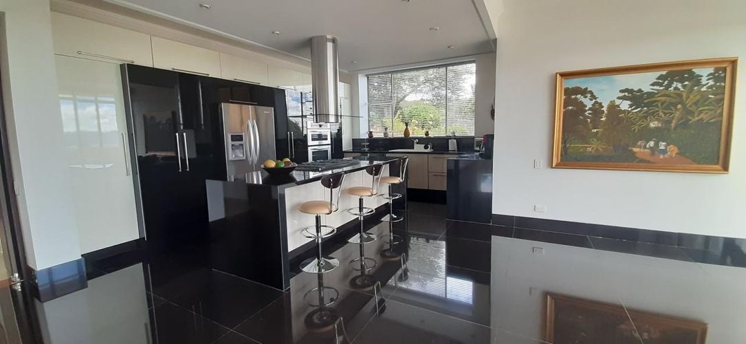 Casa de 5 alcobas en venta en Sindamanoy, Chía, 680 m² · foto 10 de 20
