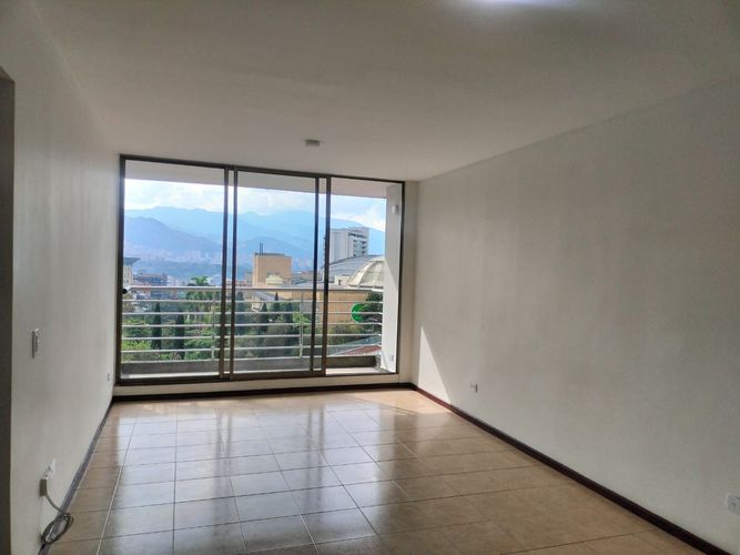 Apartamento de 3 alcobas en arriendo en El Poblado, Medellín, 78 m² · foto 2 de 17