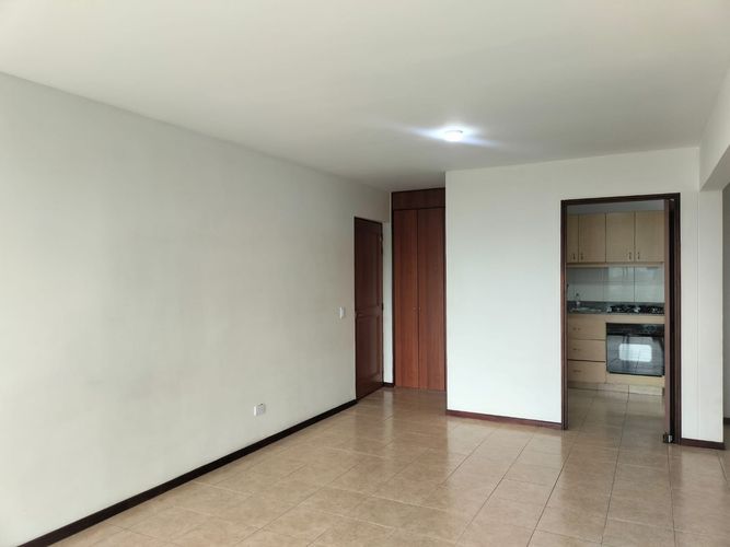 Apartamento de 3 alcobas en arriendo en El Poblado, Medellín, 78 m² · foto 3 de 17