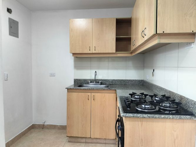 Apartamento de 3 alcobas en arriendo en El Poblado, Medellín, 78 m² · foto 4 de 17