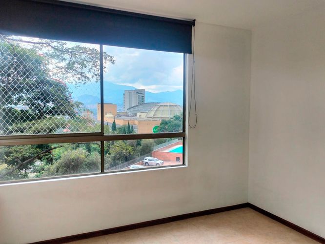 Apartamento de 3 alcobas en arriendo en El Poblado, Medellín, 78 m² · foto 15 de 17