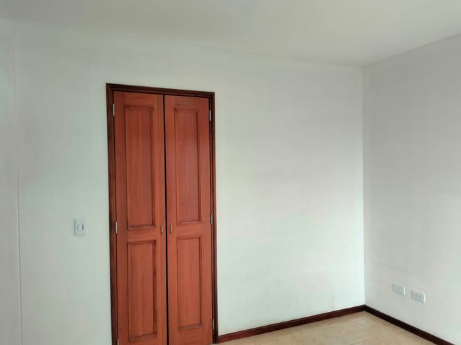 Apartamento de 3 alcobas en arriendo en El Poblado, Medellín, 78 m² · foto 10 de 17