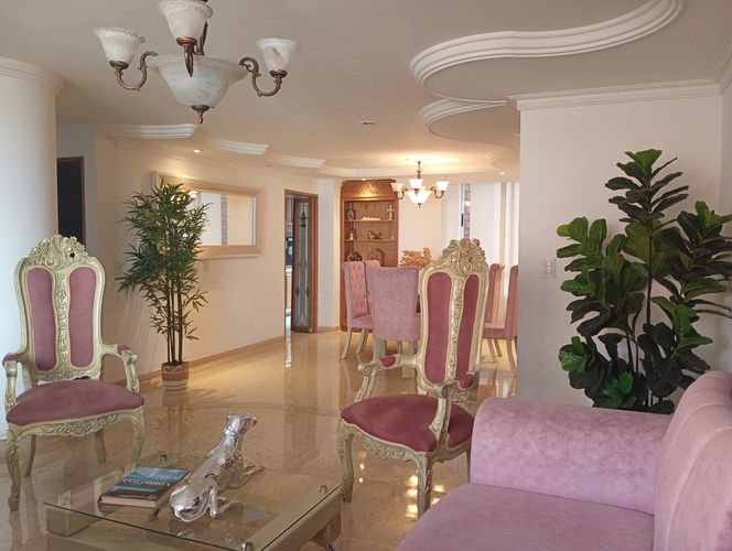 Apartamento de 2 alcobas en arriendo en Laureles, Medellín, 140 m² · foto 3 de 19