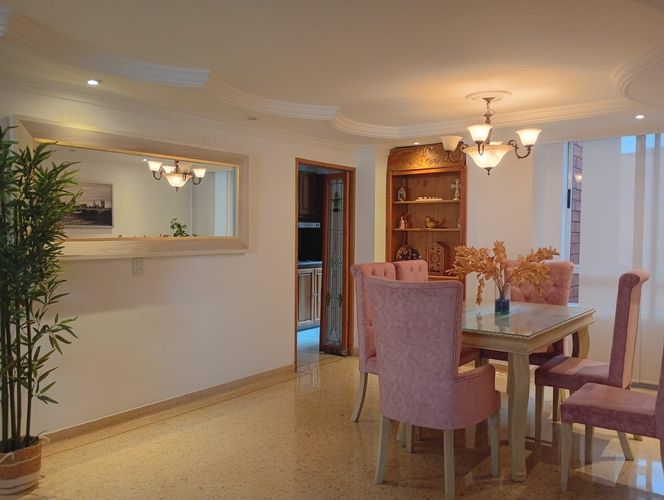 Apartamento de 2 alcobas en arriendo en Laureles, Medellín, 140 m² · foto 6 de 19