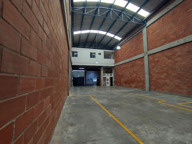 Bodega en arriendo en El Porvenir, Rionegro, 400 m² · foto 2 de 13