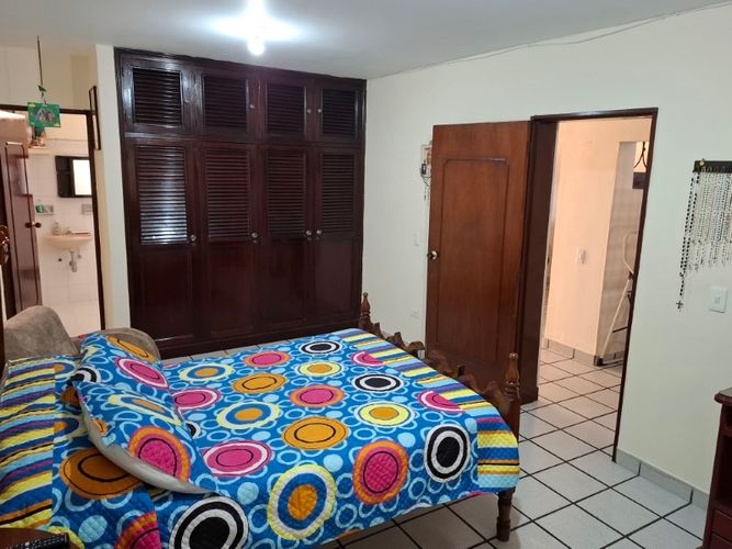 Casa de 3 alcobas en venta en Campo Valdes No.2, Medellín, 231 m² · foto 13 de 24