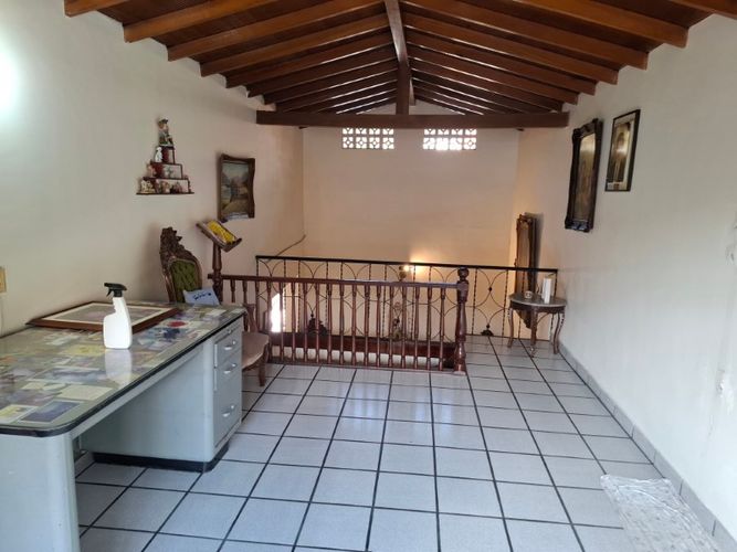 Casa de 3 alcobas en venta en Campo Valdes No.2, Medellín, 231 m² · foto 18 de 24