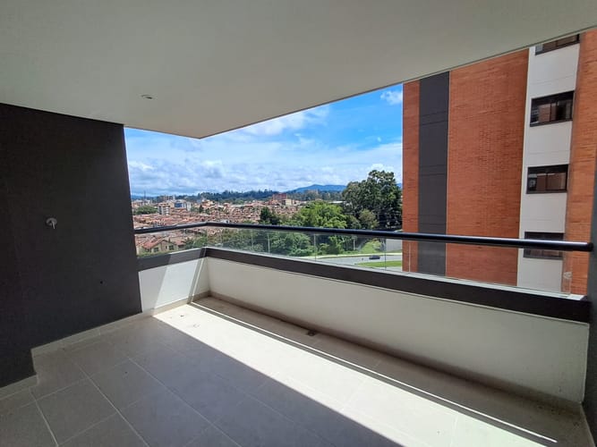 Apartamento de 2 alcobas en arriendo en Rionegro, 74 m² · foto 3 de 12