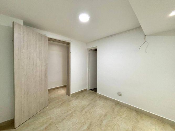 Oficina en arriendo en El Poblado, Medellín, 200 m² · foto 10 de 23