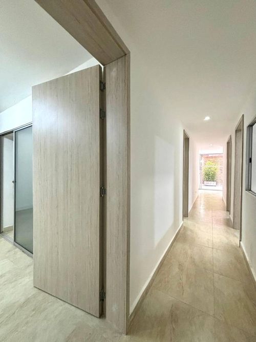 Oficina en arriendo en El Poblado, Medellín, 200 m² · foto 11 de 23