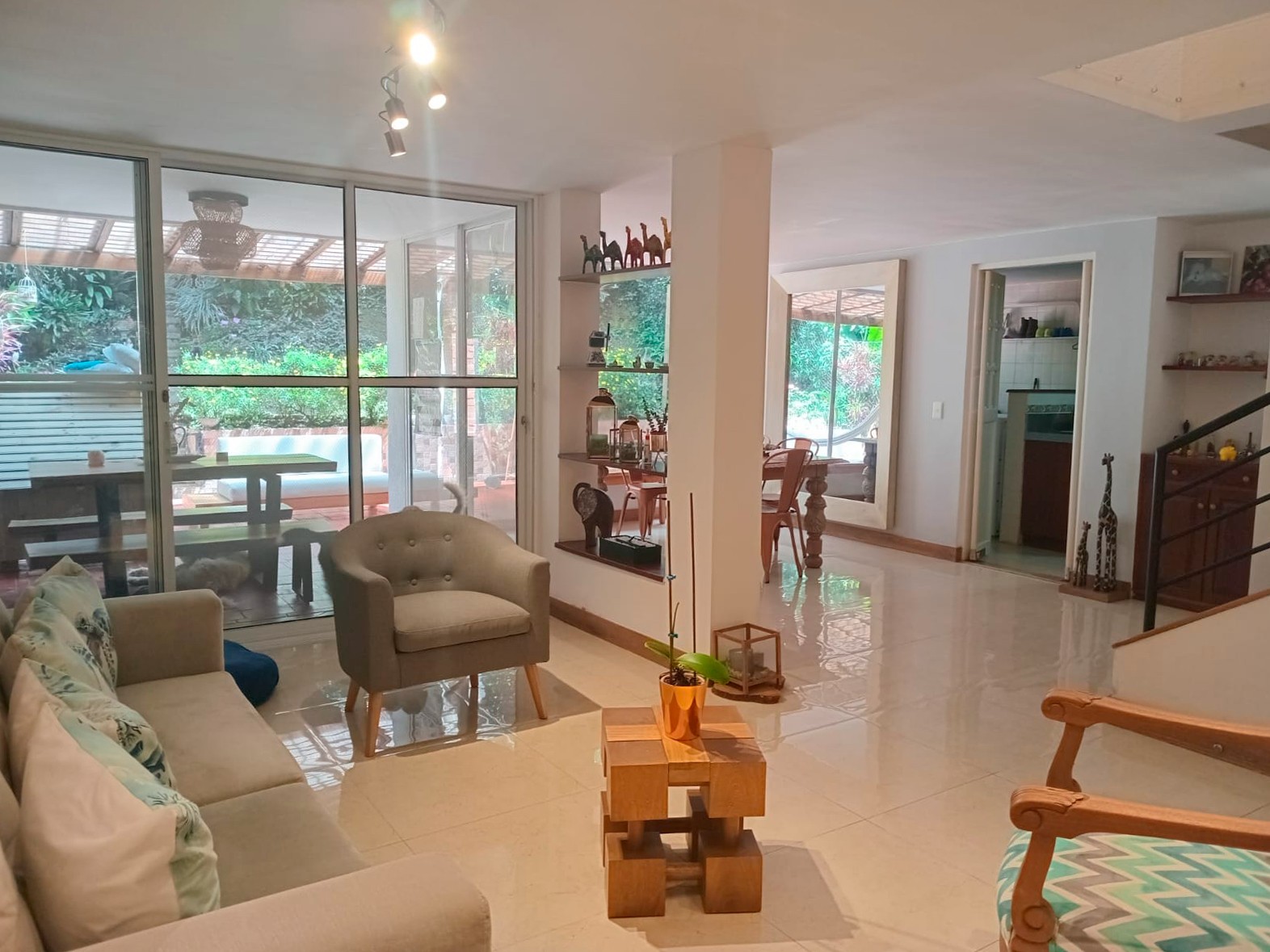 Casa en arriendo en El Poblado, Medellín · foto 6 de 20