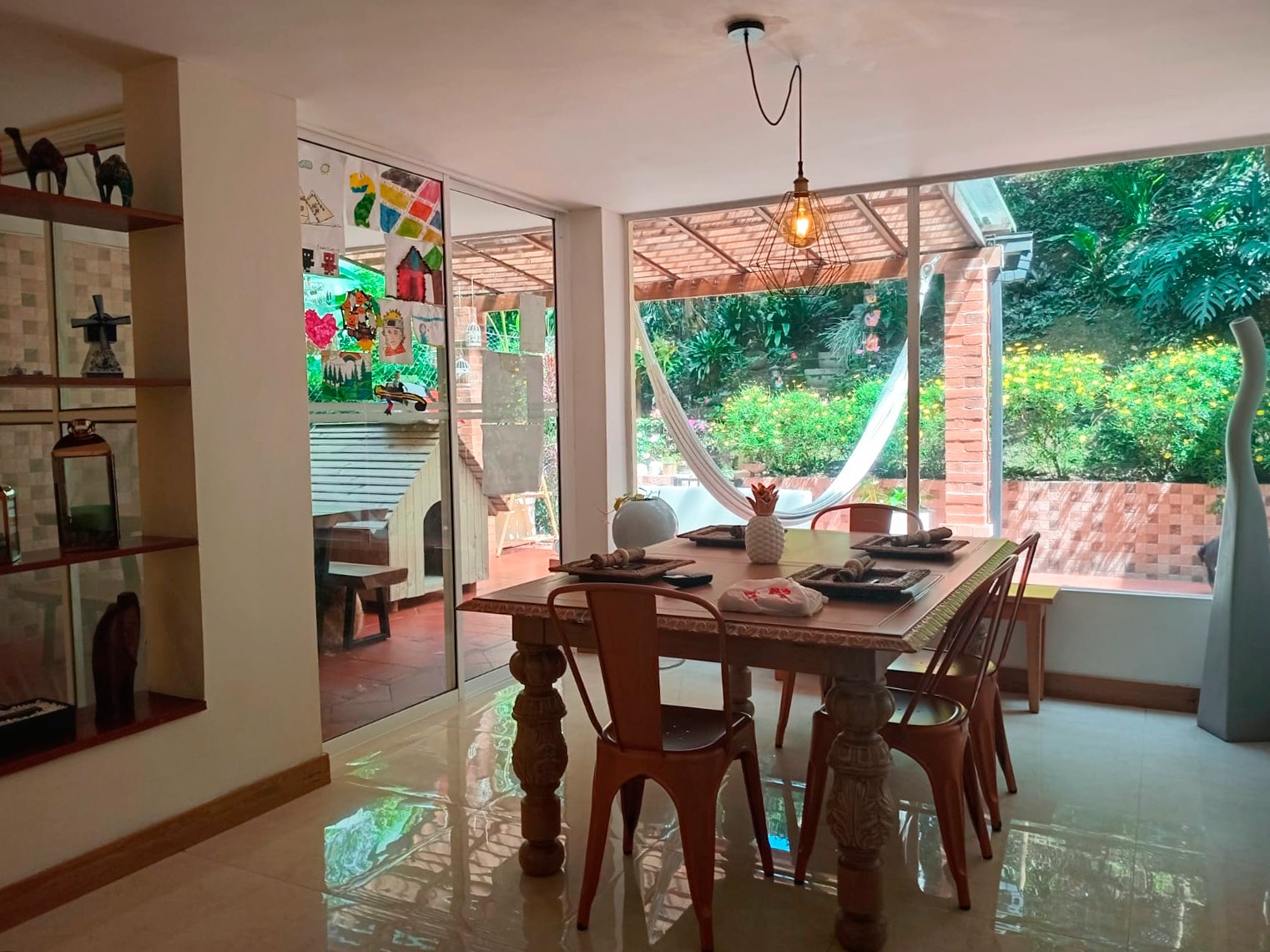 Casa en arriendo en El Poblado, Medellín · foto 7 de 20