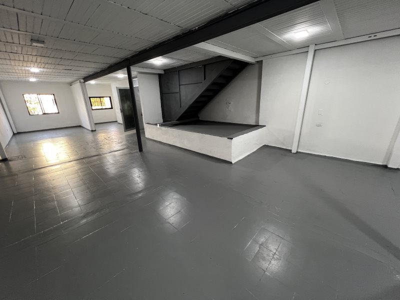 Bodega en venta en El Poblado, Medellín 3