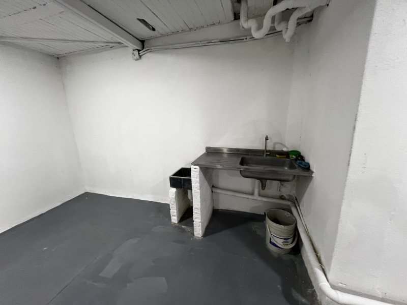 Bodega en venta en El Poblado, Medellín 5