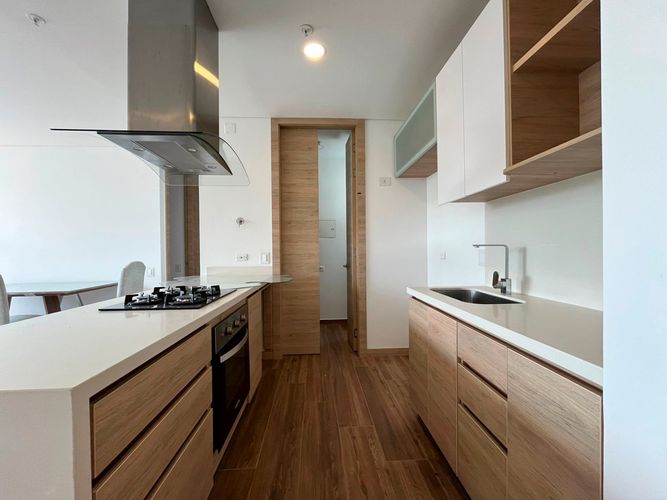 Apartamento de 2 alcobas en venta en Escobero, Envigado, 996 m² · foto 2 de 18