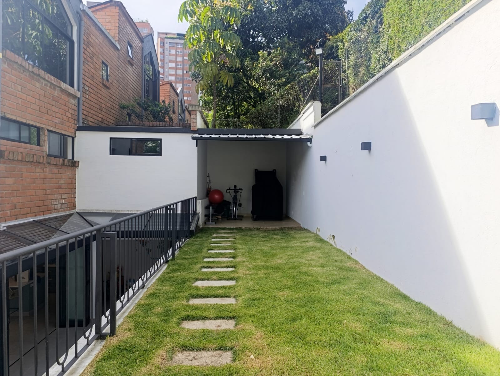 Casa en arriendo en El Poblado, Medellín · foto 20 de 20
