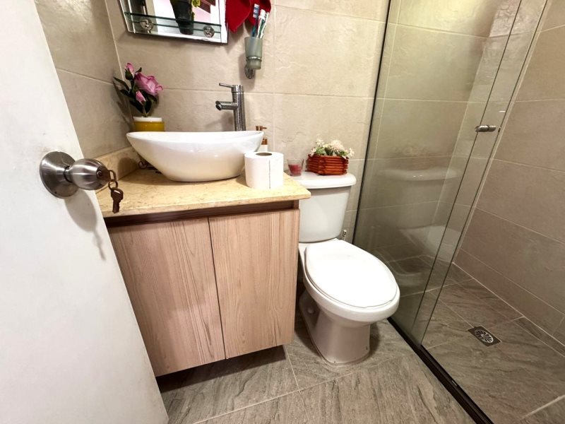 Casa en venta en La Magnolia, Envigado · foto 3 de 12