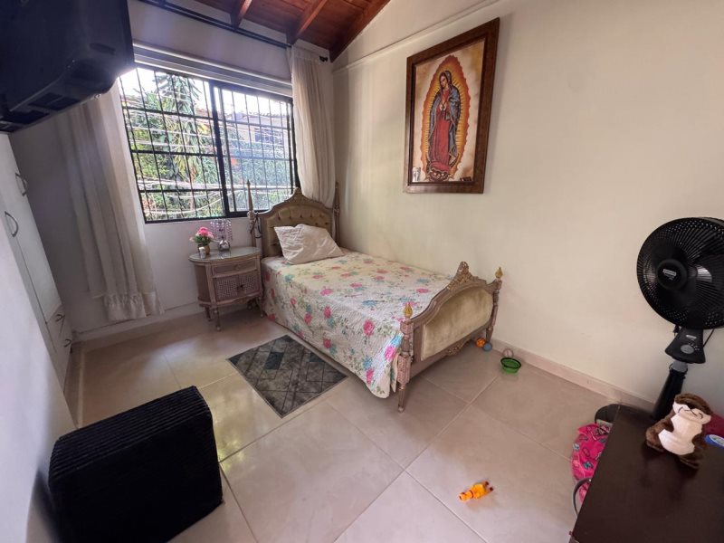 Casa en venta en La Magnolia, Envigado · foto 9 de 12